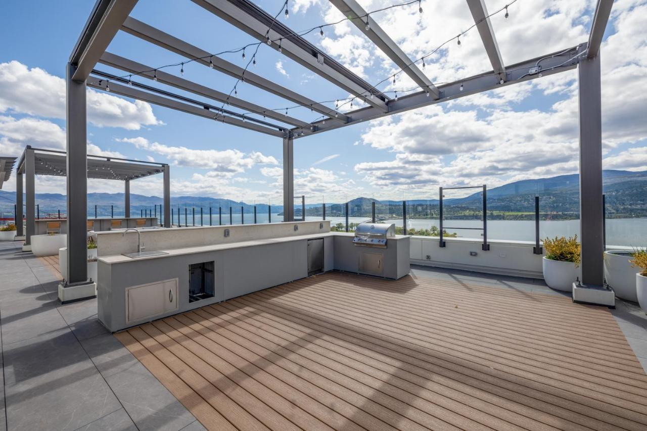 Brand New Luxury Downtown Near The Beach #15 Kelowna Exterior photo